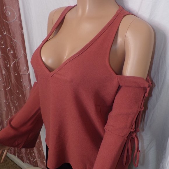 Salmon Color Deep -V Blouse (L) - Picture 7 of 12
